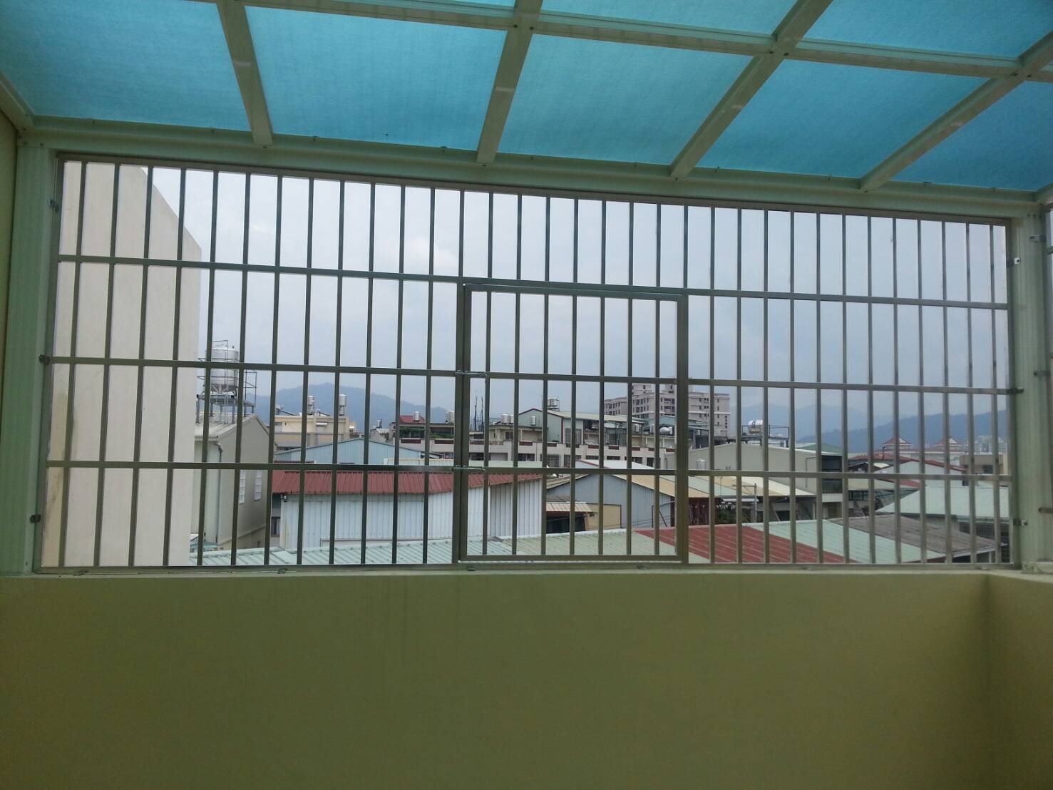 不鏽鋼安全窗，安裝4