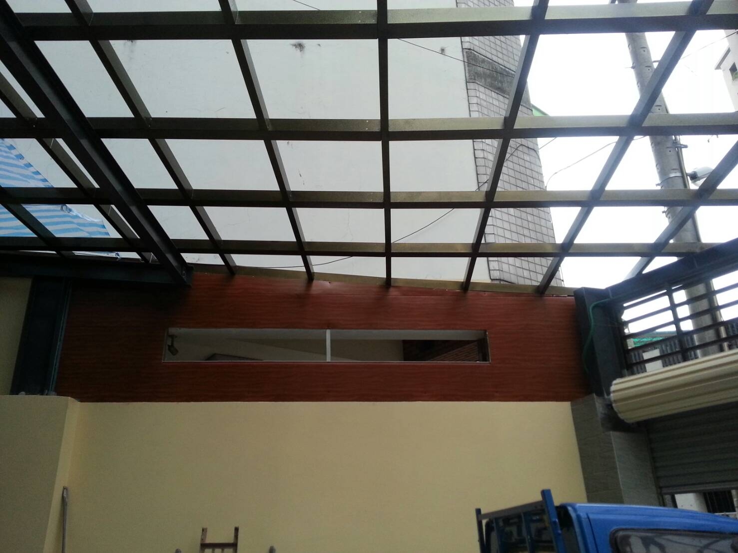 不鏽鋼烤漆採光罩安裝2