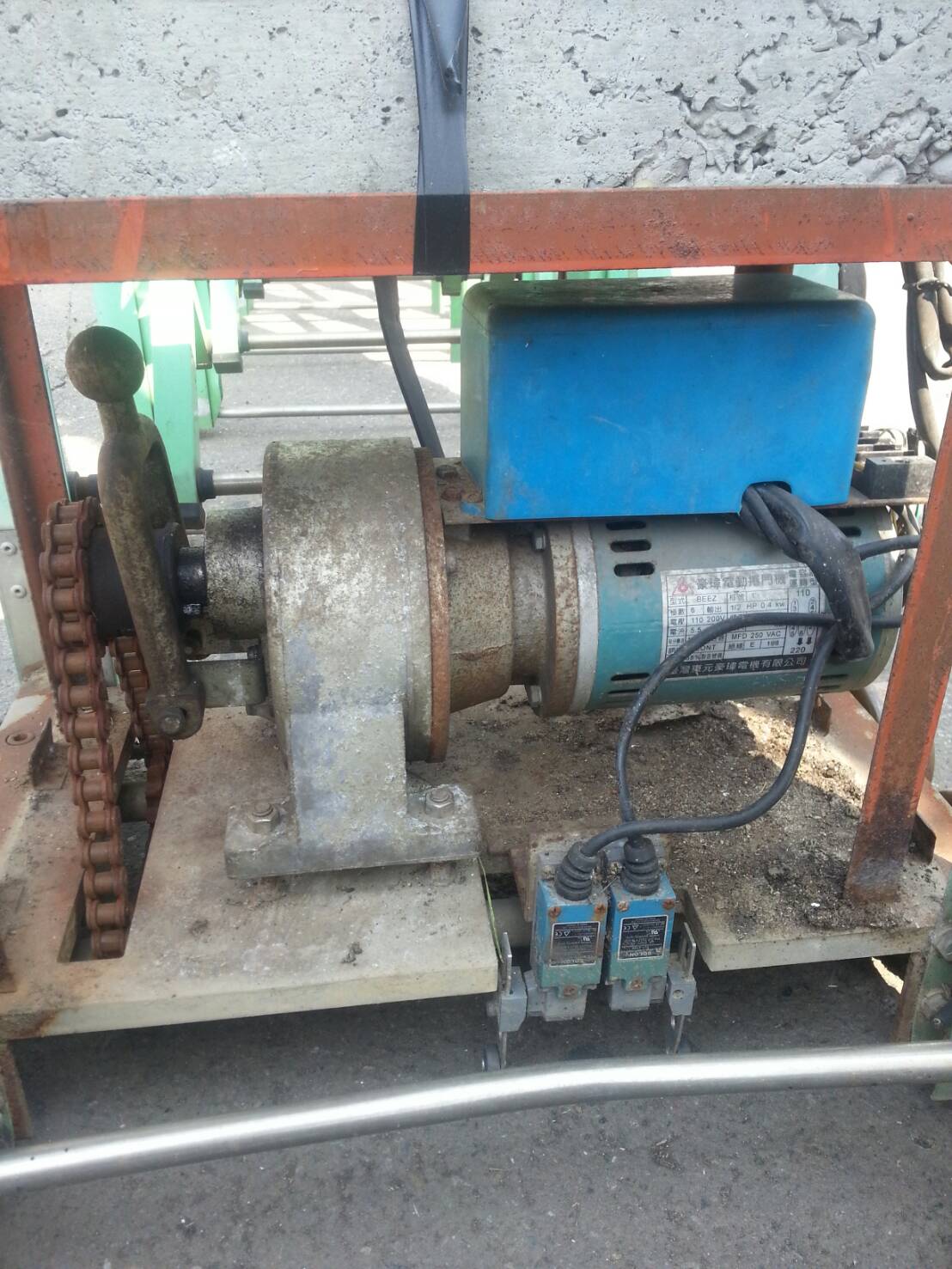 伸縮門，大門機，馬達修理2