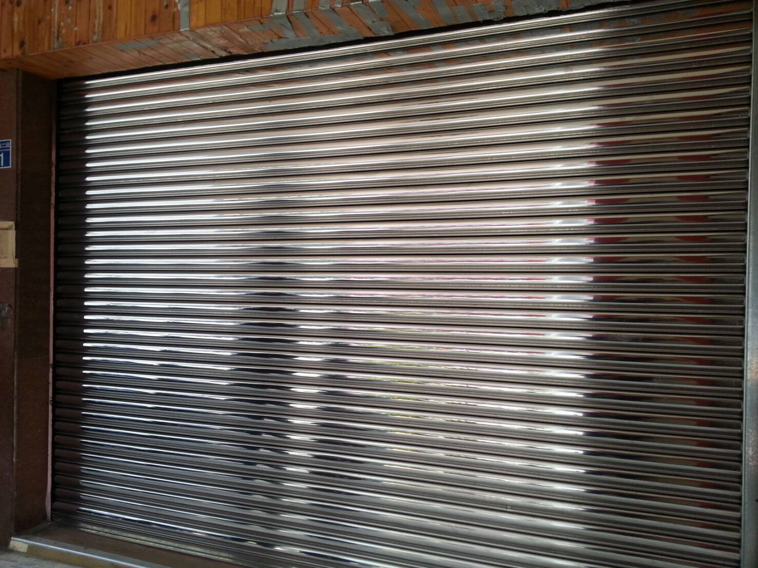 烤漆電動捲門，換新不鏽鋼門2