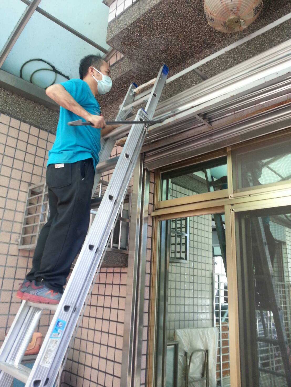 電動捲門，反捲入門箱，修理2