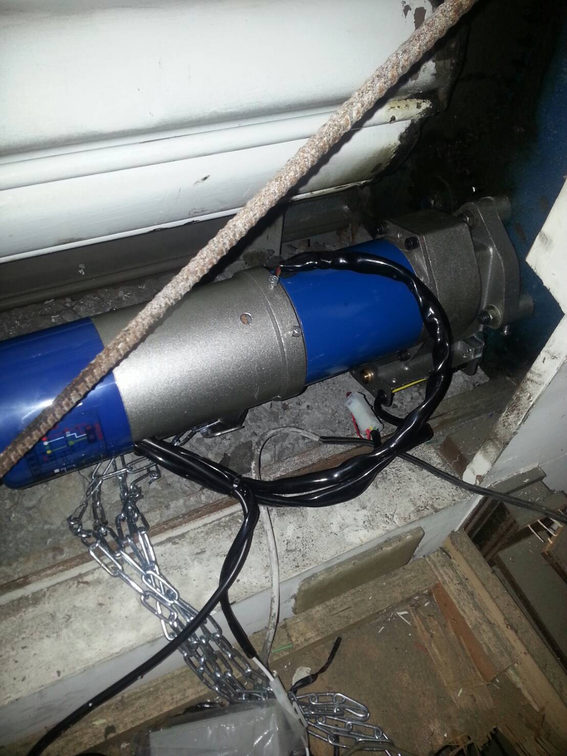 電動捲門，馬達，斷腳，換新馬達3