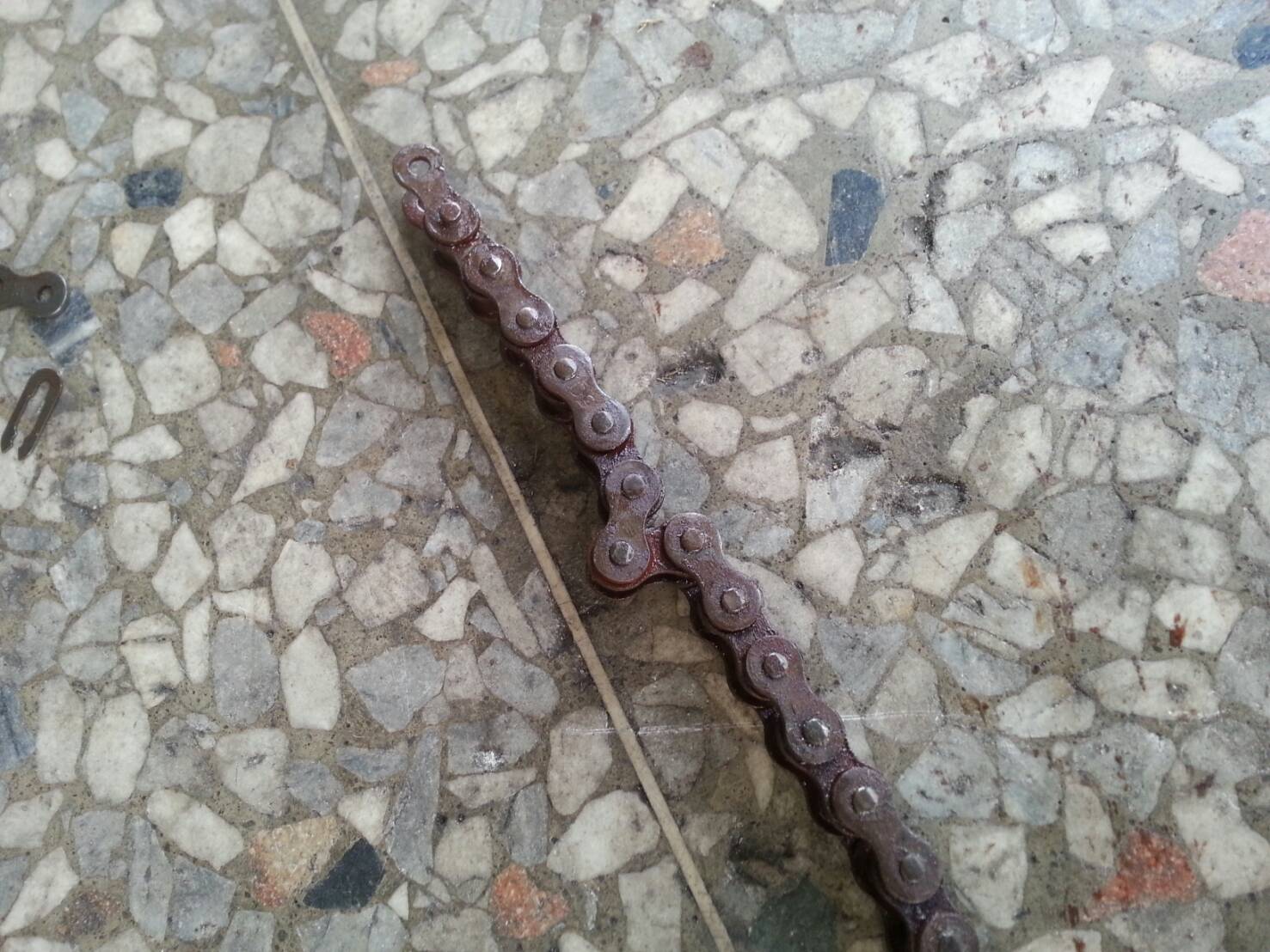 電動捲門，馬達鏈條，生鏽卡住，換新2