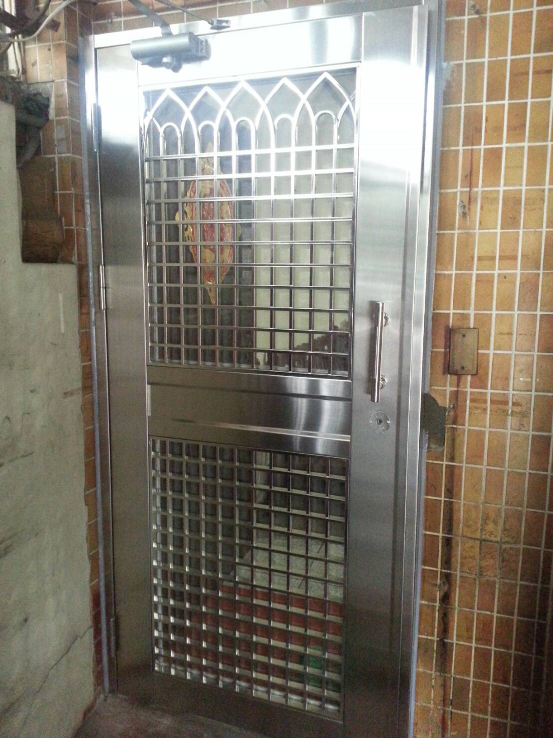 舊鐵安全門，換新，不鏽鋼安全門，加門弓器3