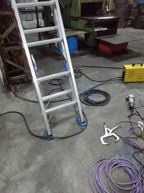 電動門軌道焊接3