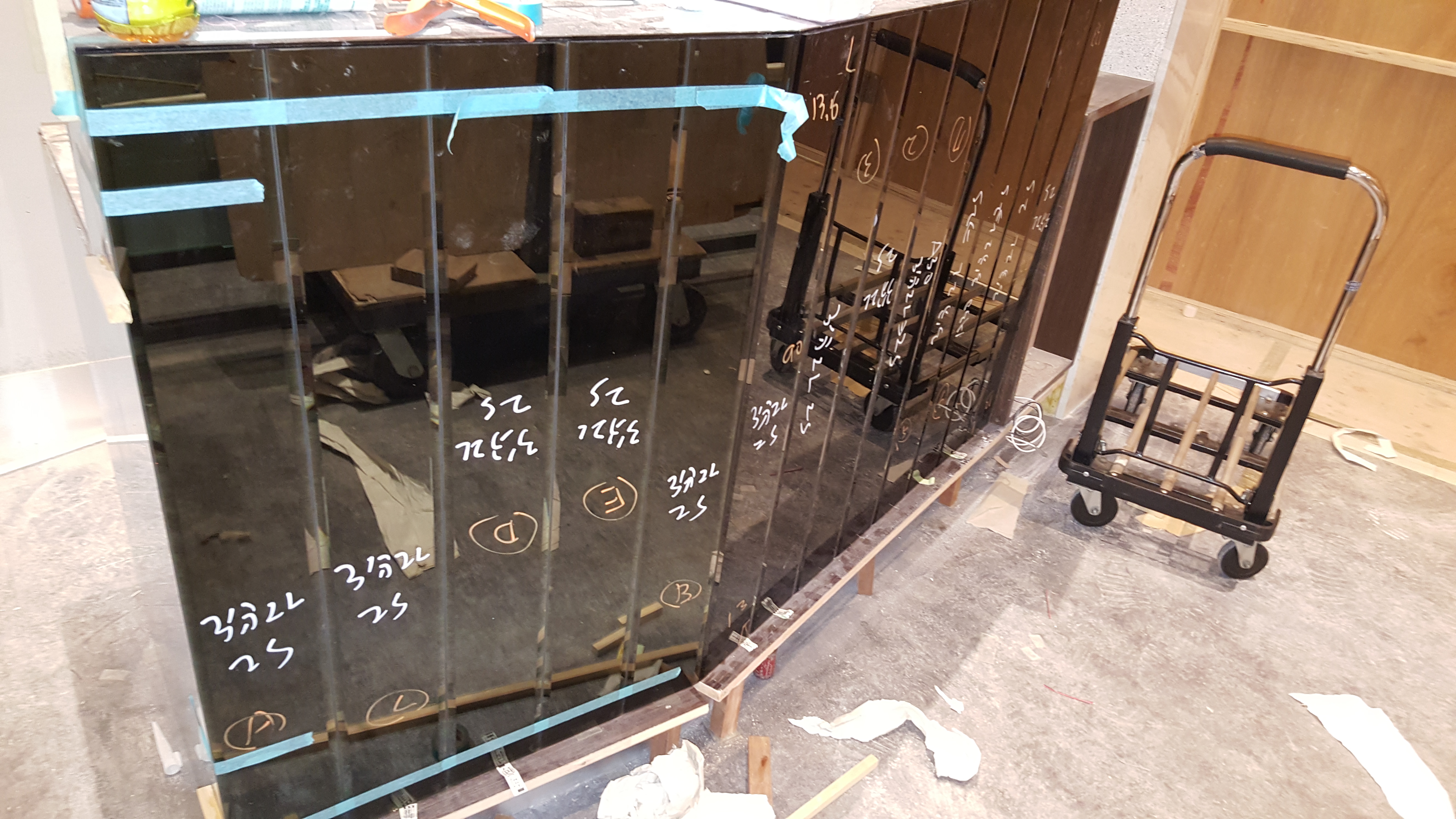 台北市店面室內玻璃施工