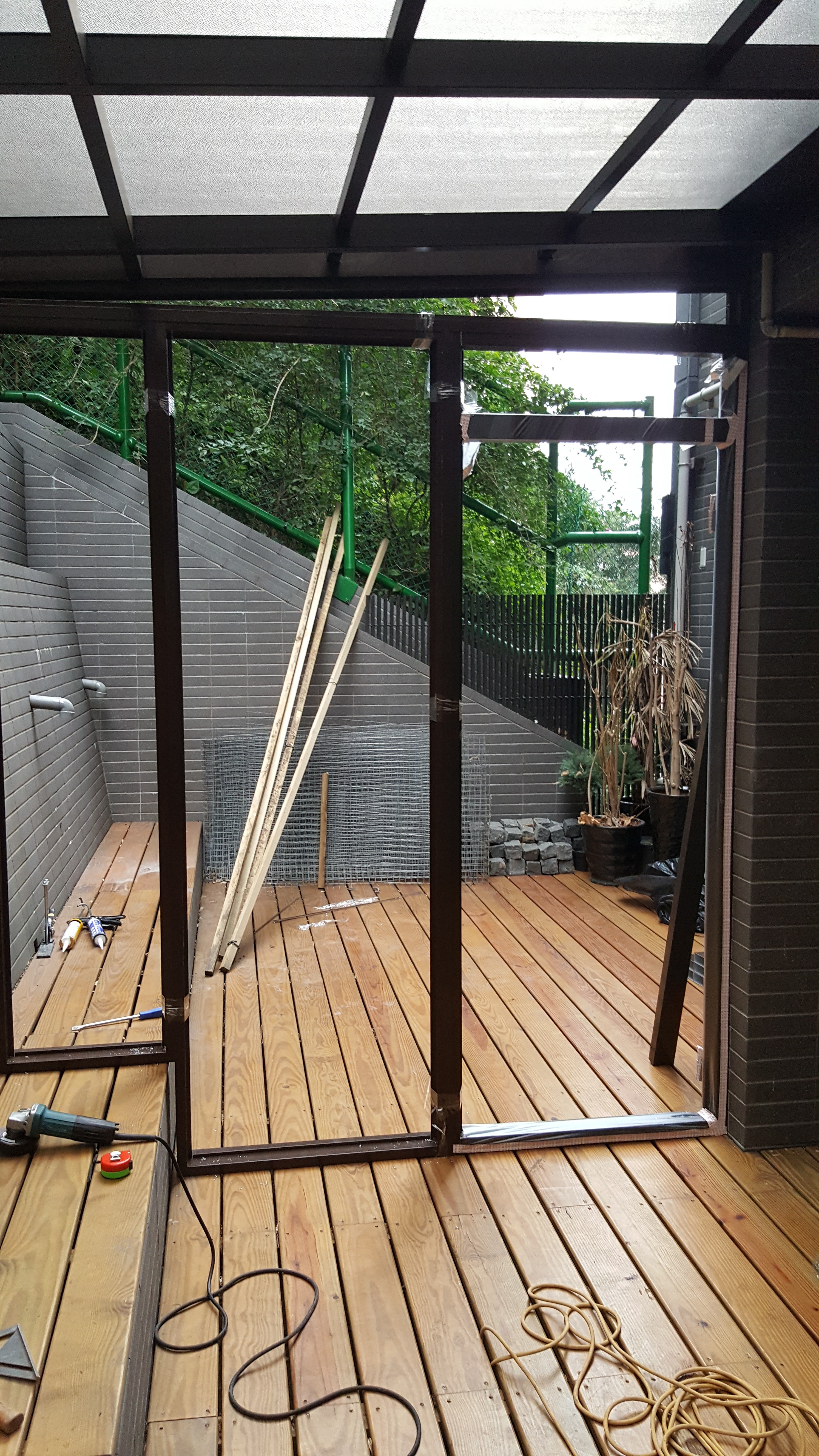 新北市新莊玻璃不鏽鋼採光罩施工