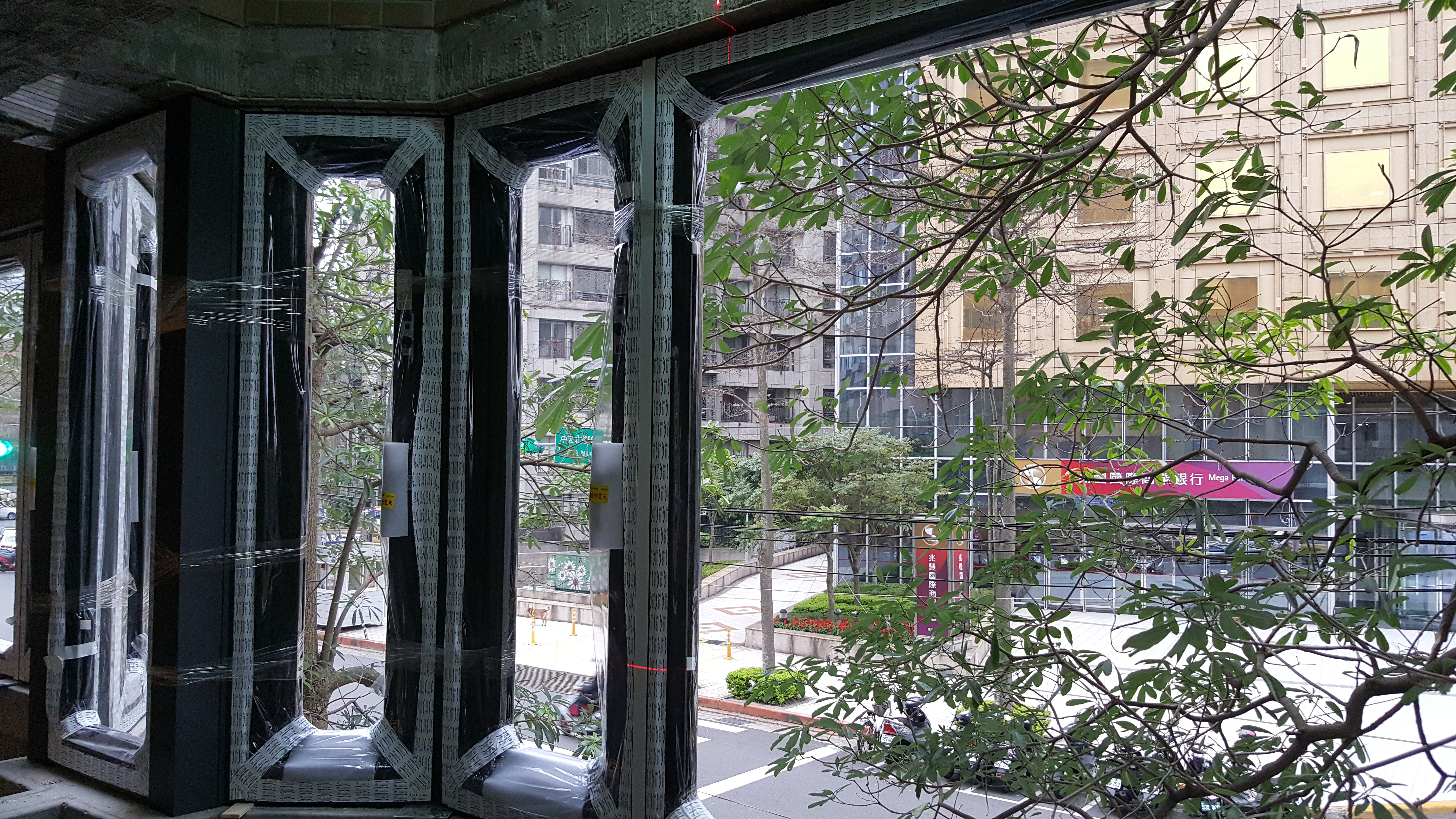 新北市新莊住家景觀窗施工