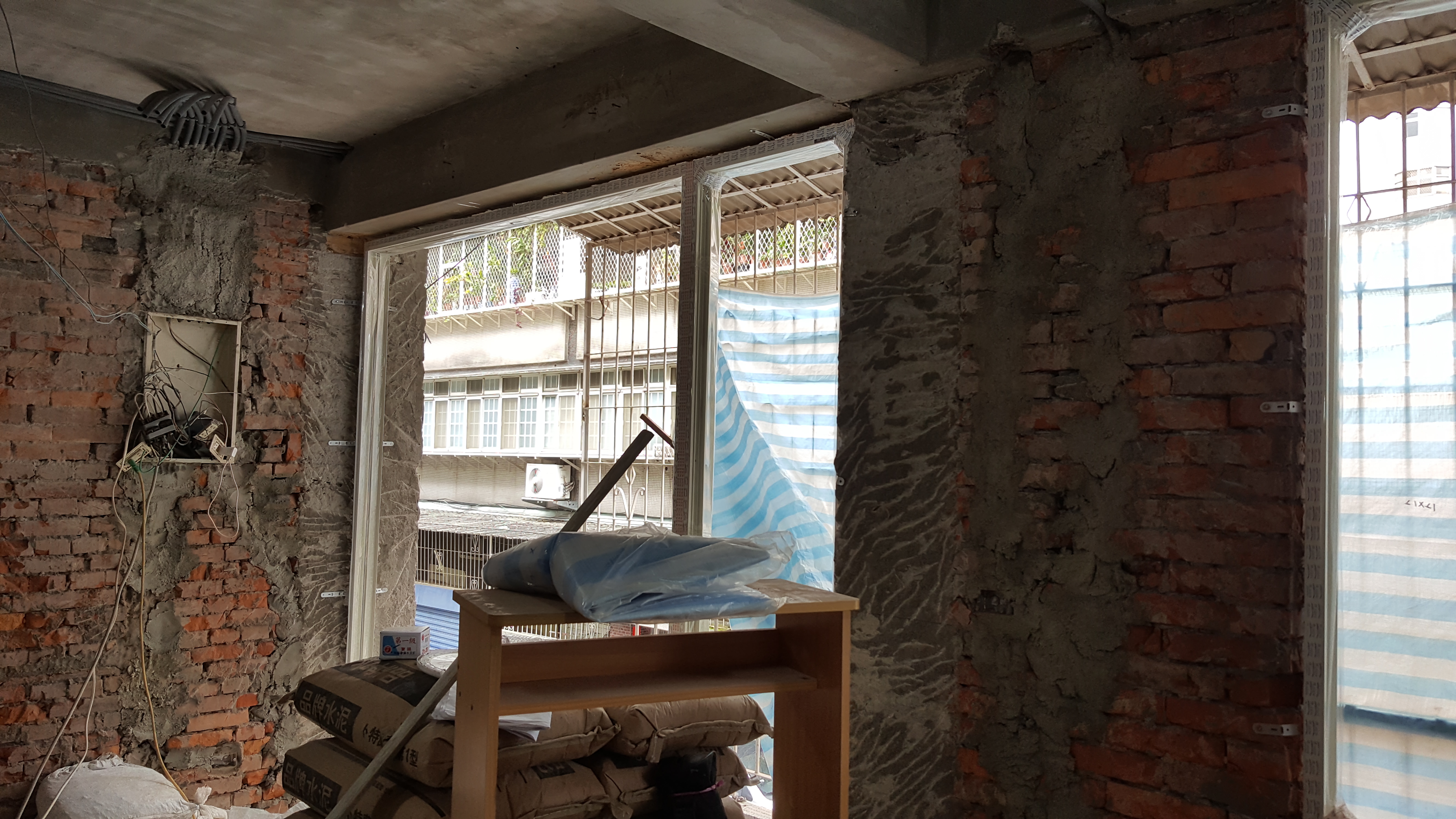 新北市泰山住家鋁門窗施工