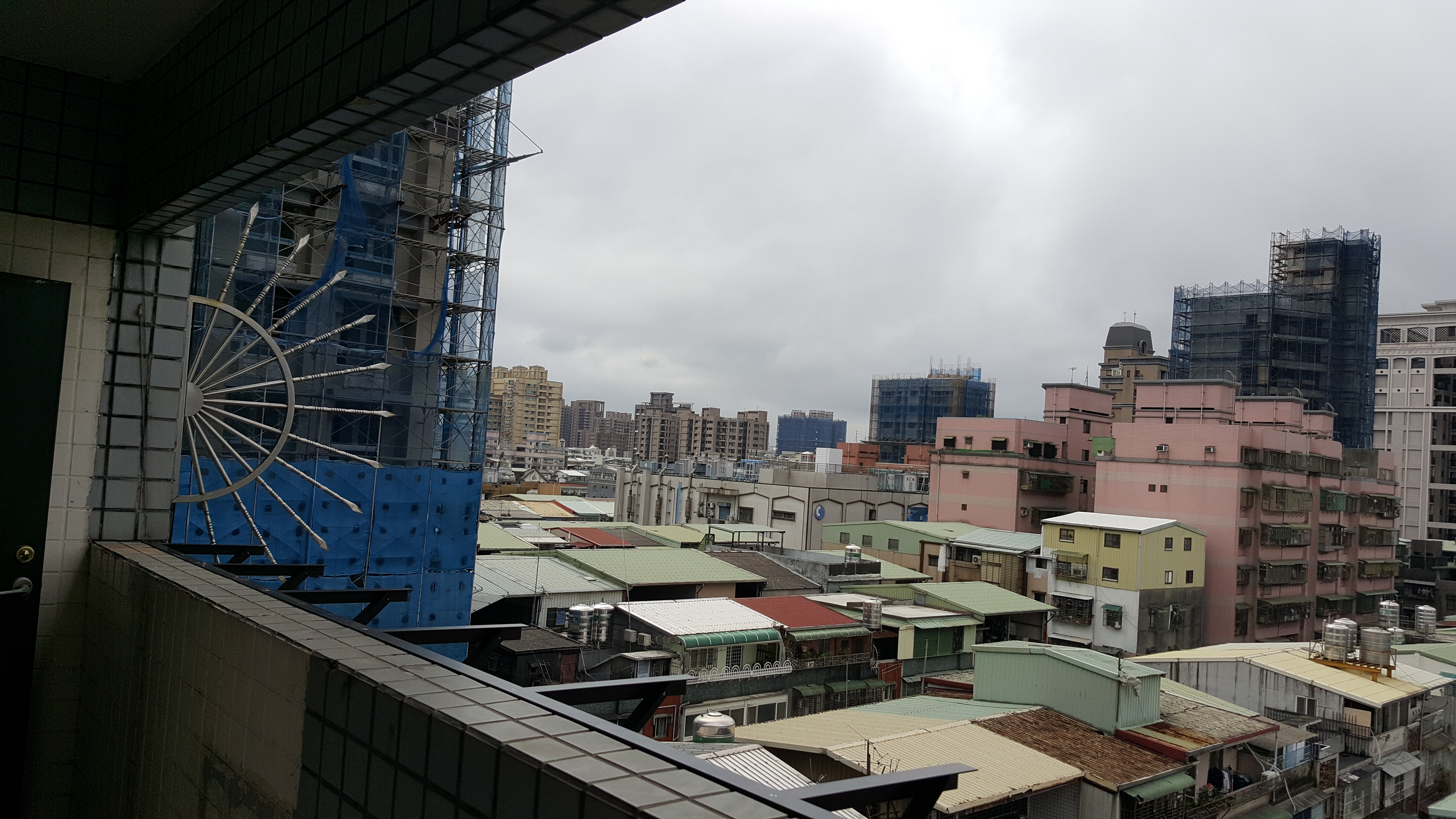 新北市新莊陽台鋁窗施工