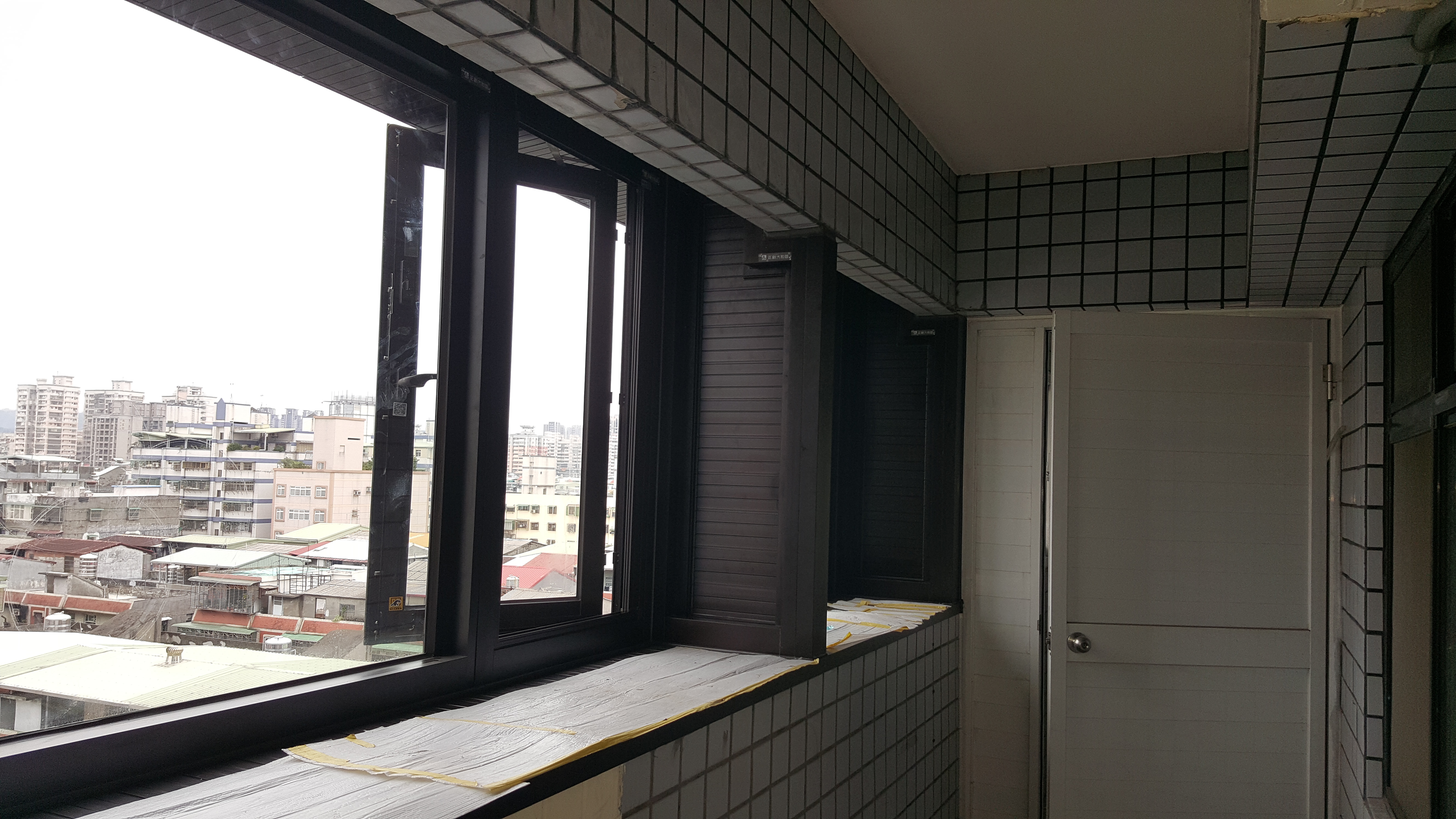 新北市新莊陽台鋁窗施工