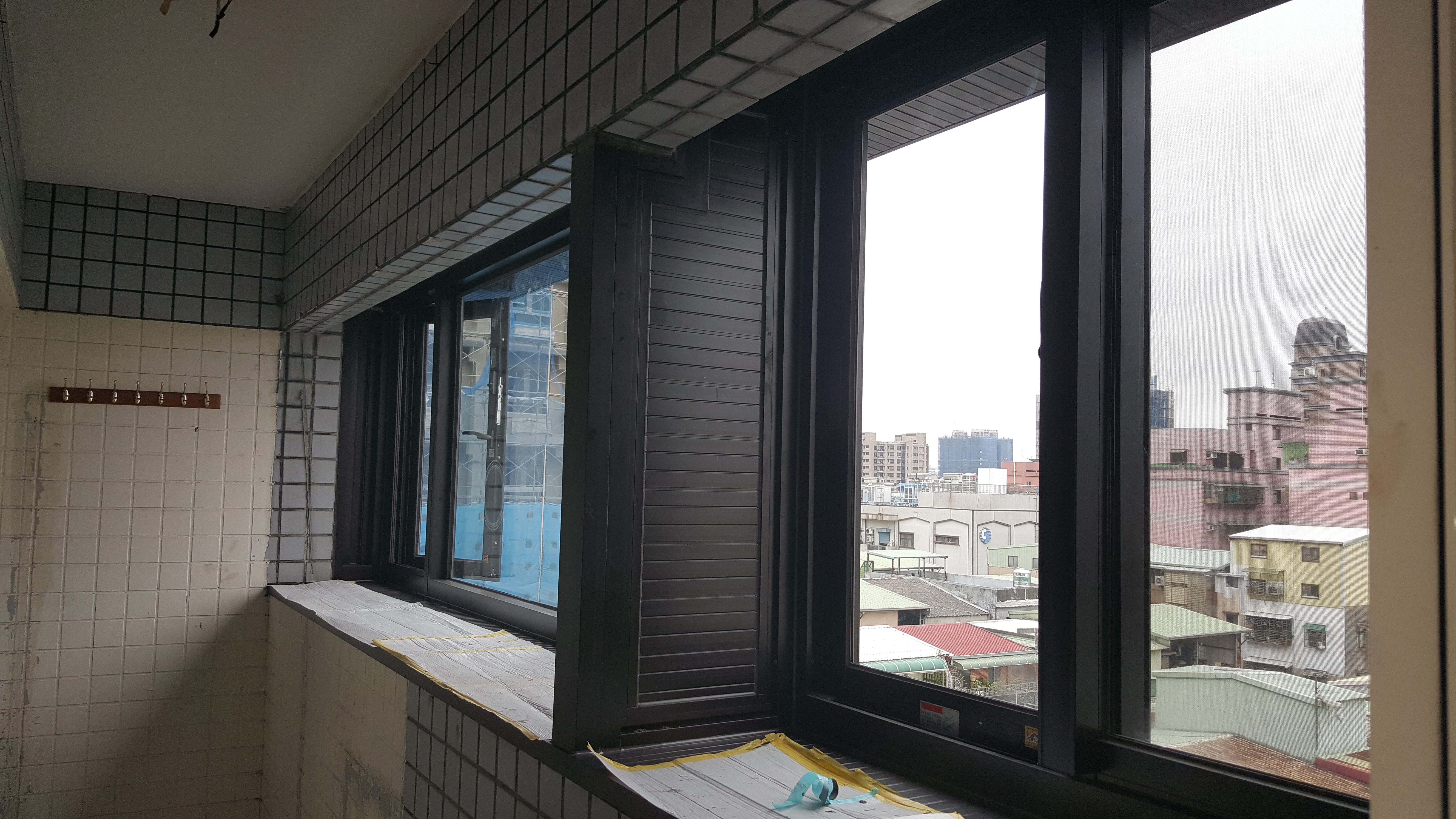 新北市新莊陽台鋁窗施工