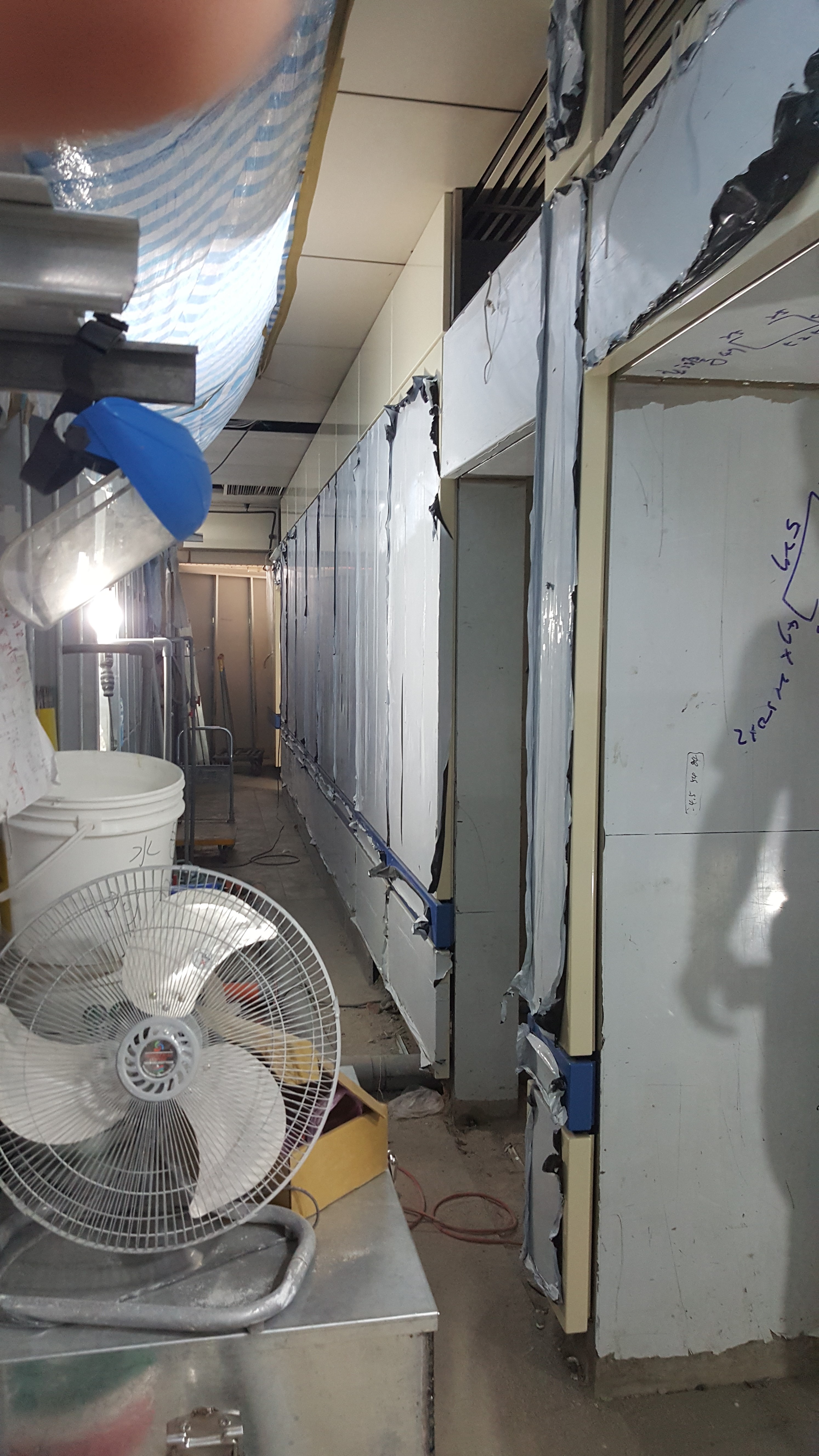 台北市不鏽鋼牆面施工