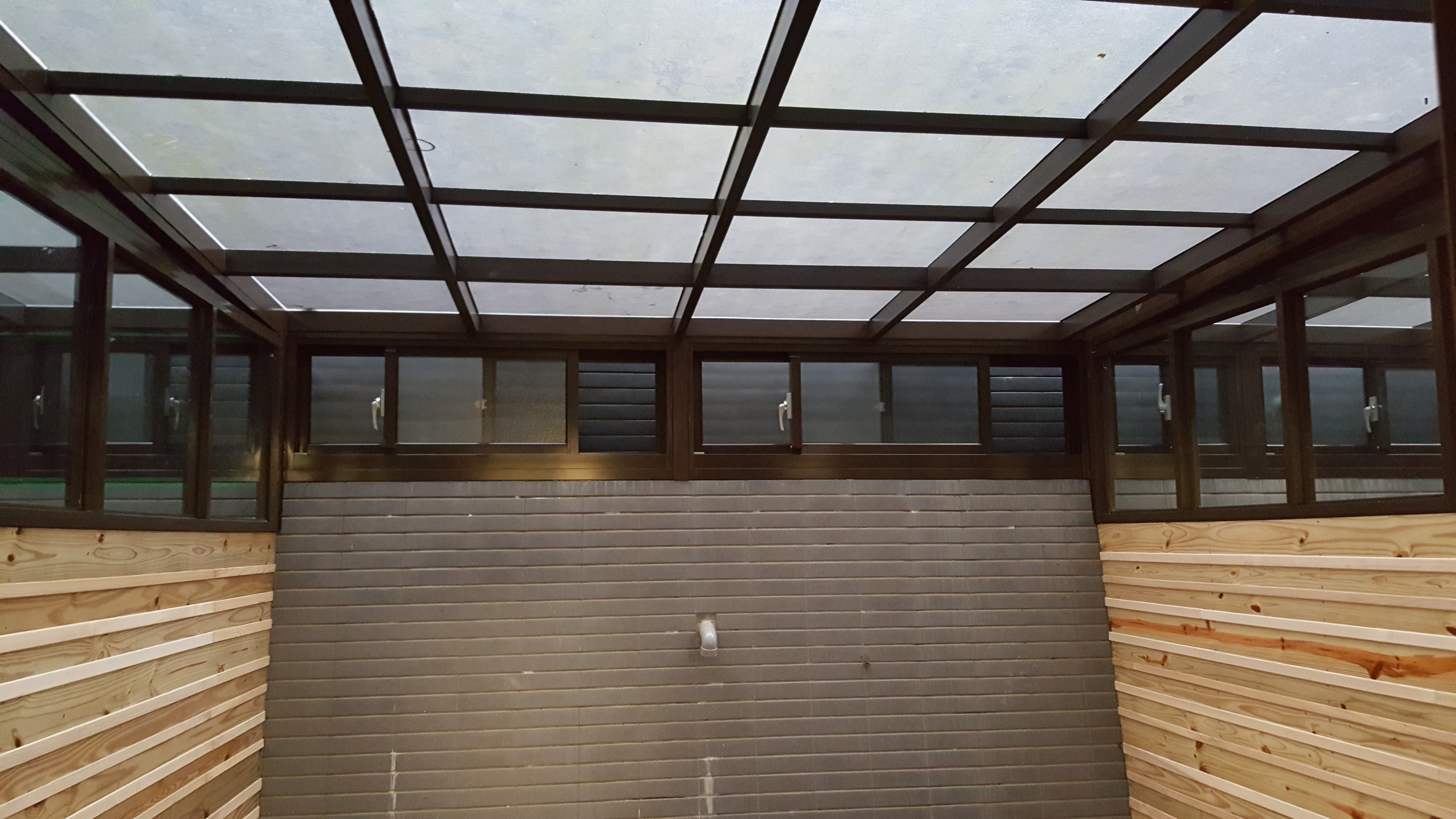 新北市新莊玻璃不鏽鋼採光罩施工