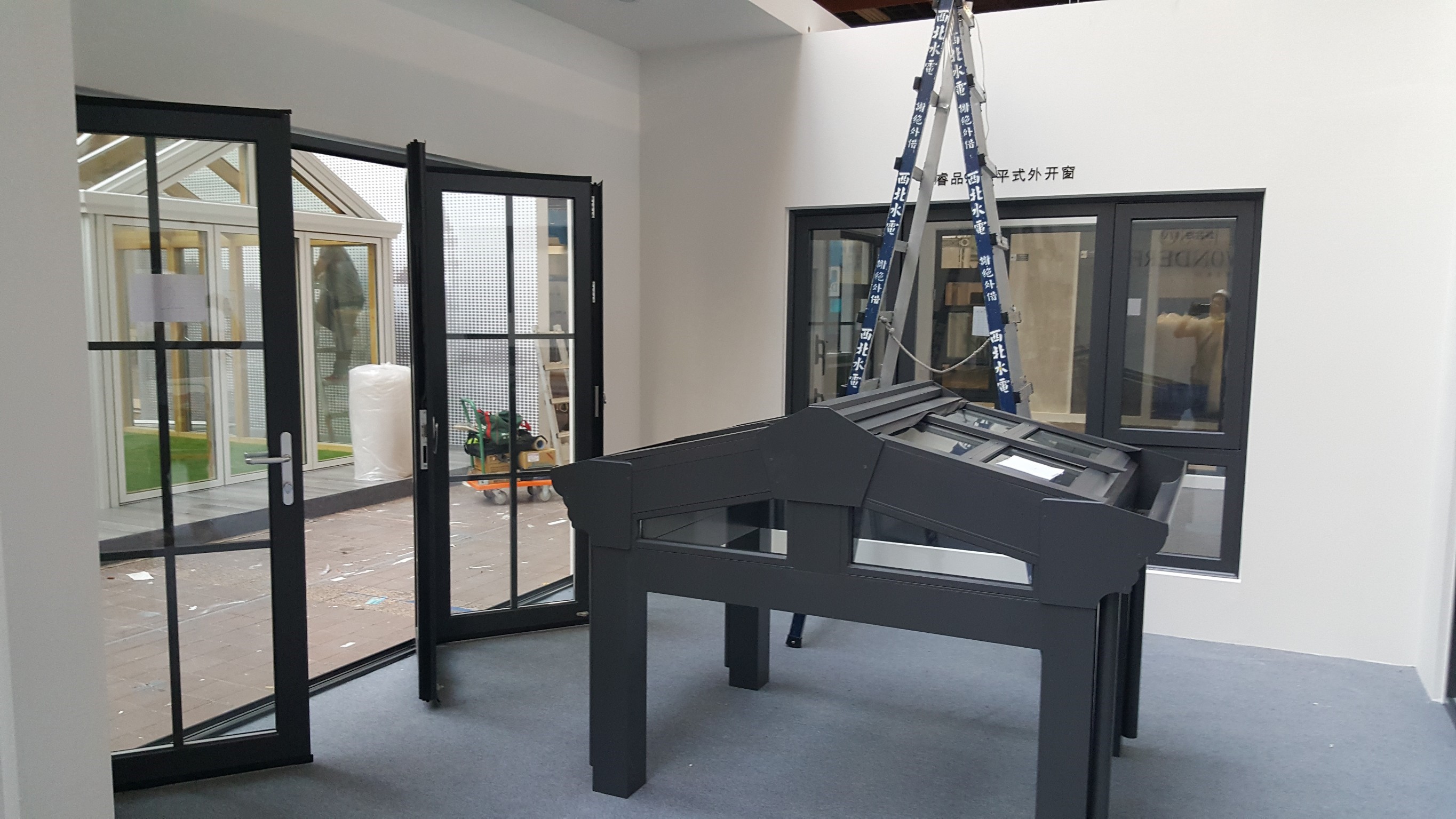 台北展場門窗玻璃工程