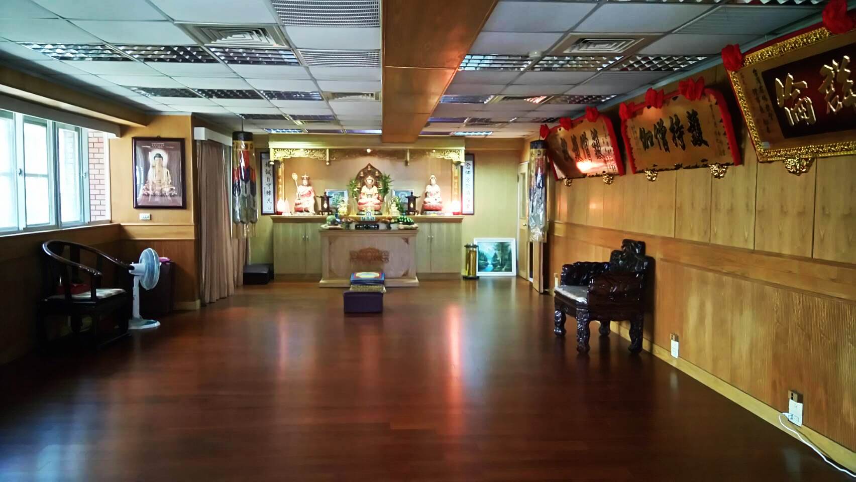 寶蓮燈公司環境照3