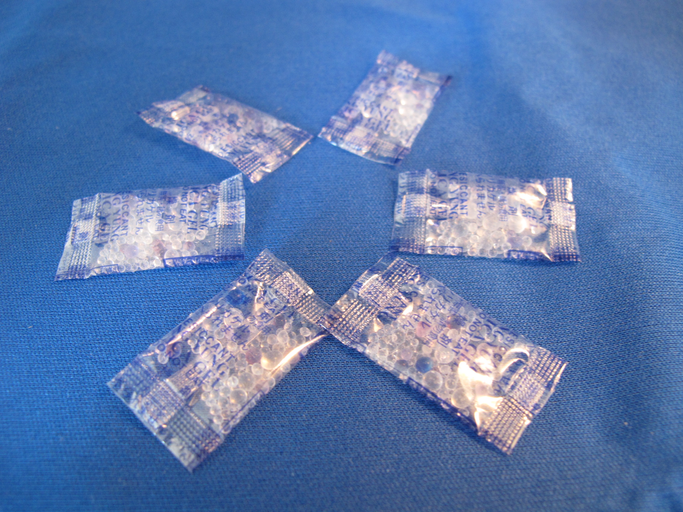 背面封型透明包裝乾燥劑