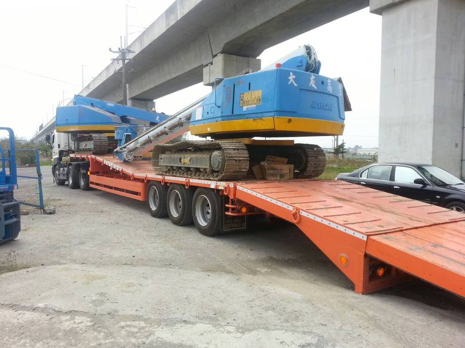 載運鋁帶式高空車