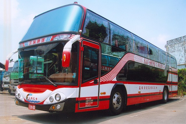 上興遊覽車