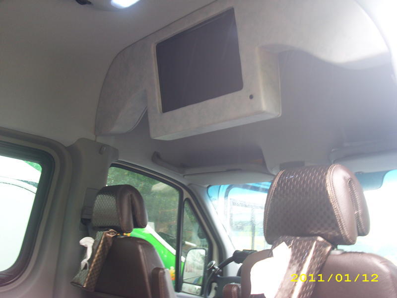 九人座舒適內裝