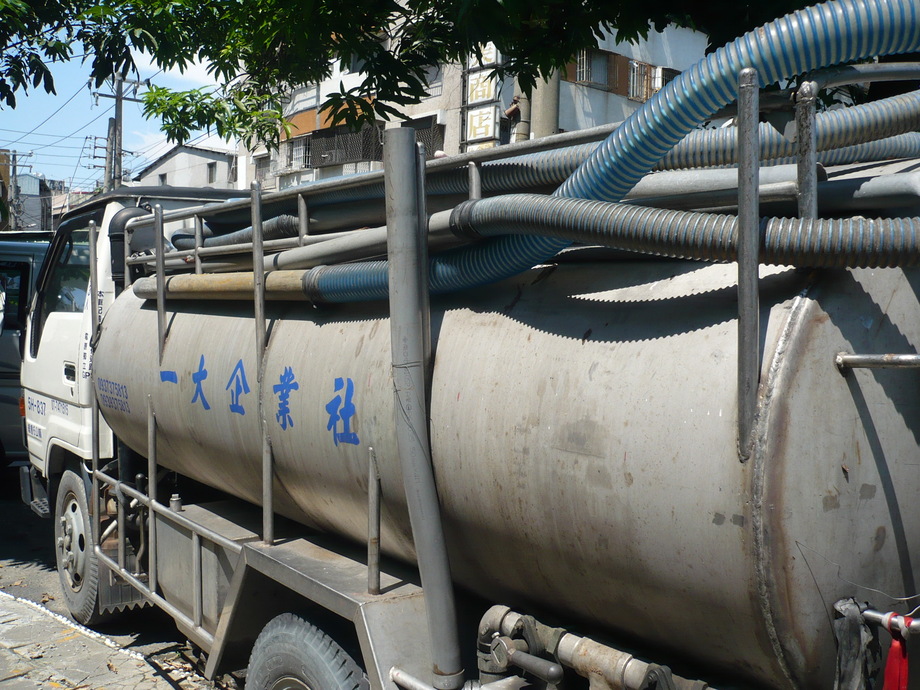 抽水肥車-建鋐環保科技工程行