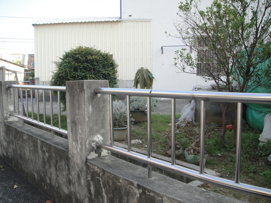 白鐵欄杆