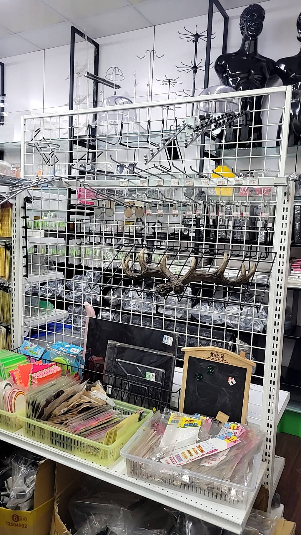 明德模特兒衣架用品社