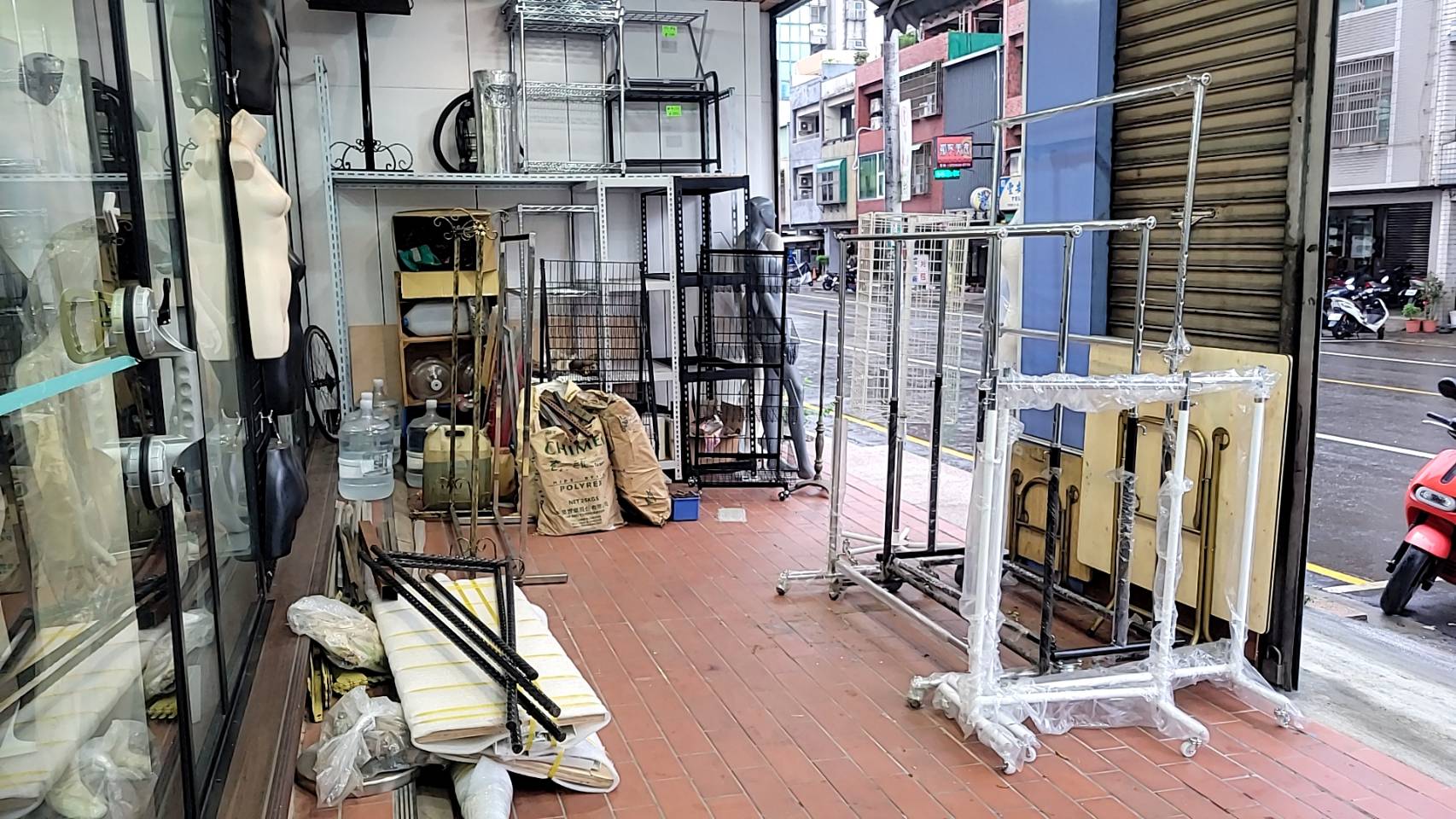 明德模特兒衣架用品社