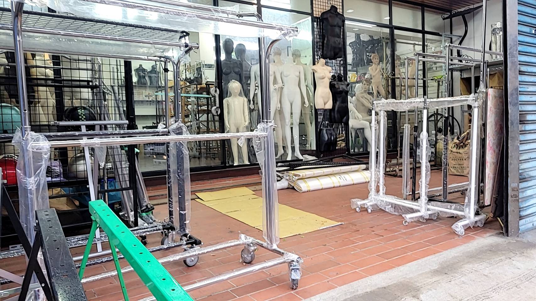 明德模特兒衣架用品社