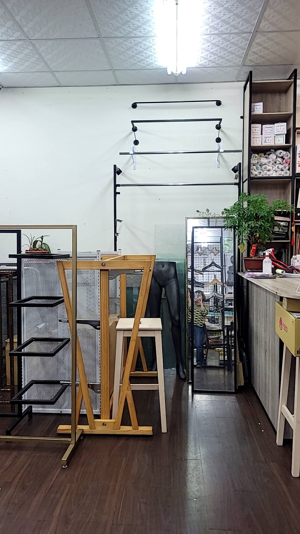 明德模特兒衣架用品社