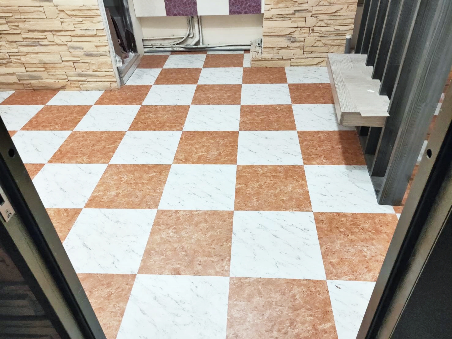 寶南順裝潢-塑膠地板