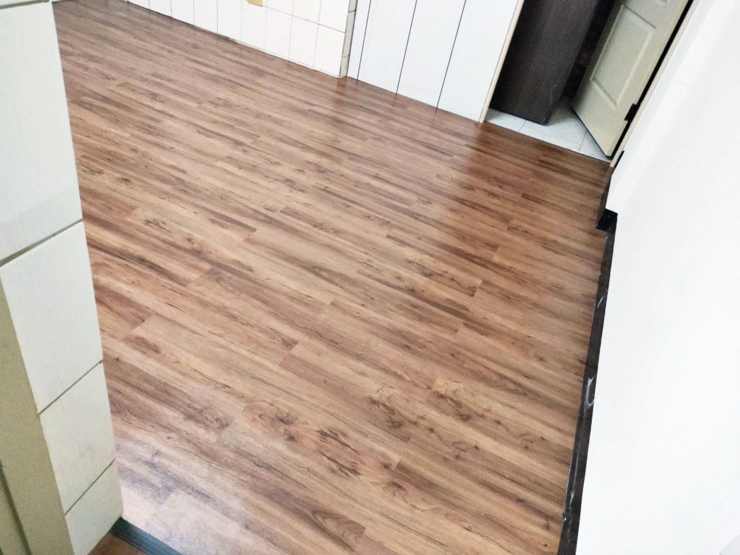 寶南順裝潢-塑膠地板