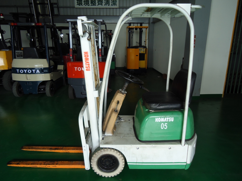 彰化中古堆高機-22.小松0.5t-03