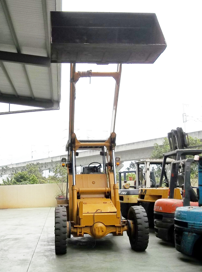 彰化中古堆高機-鏟斗機