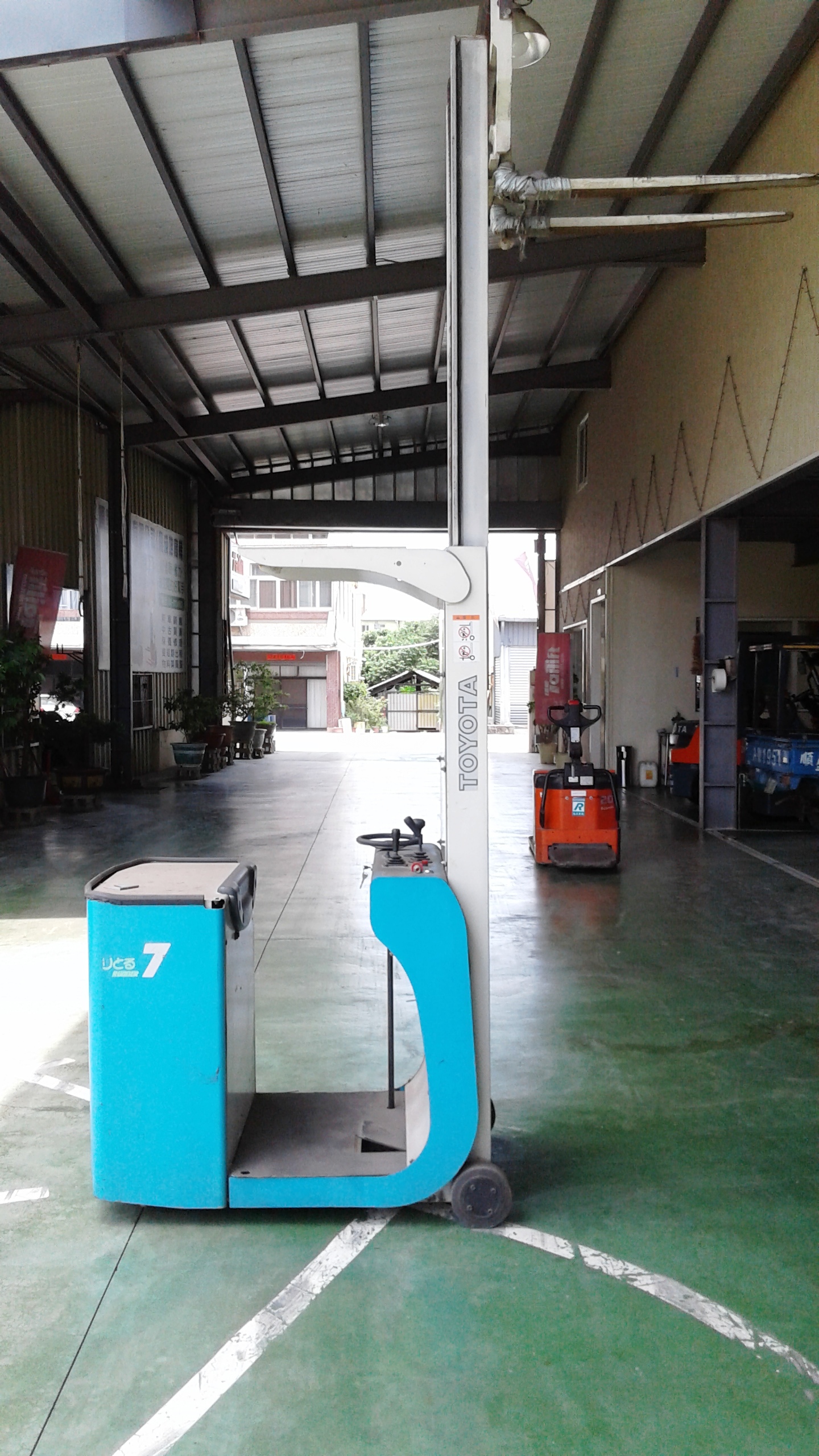 彰化堆高機-電動堆高機(1)