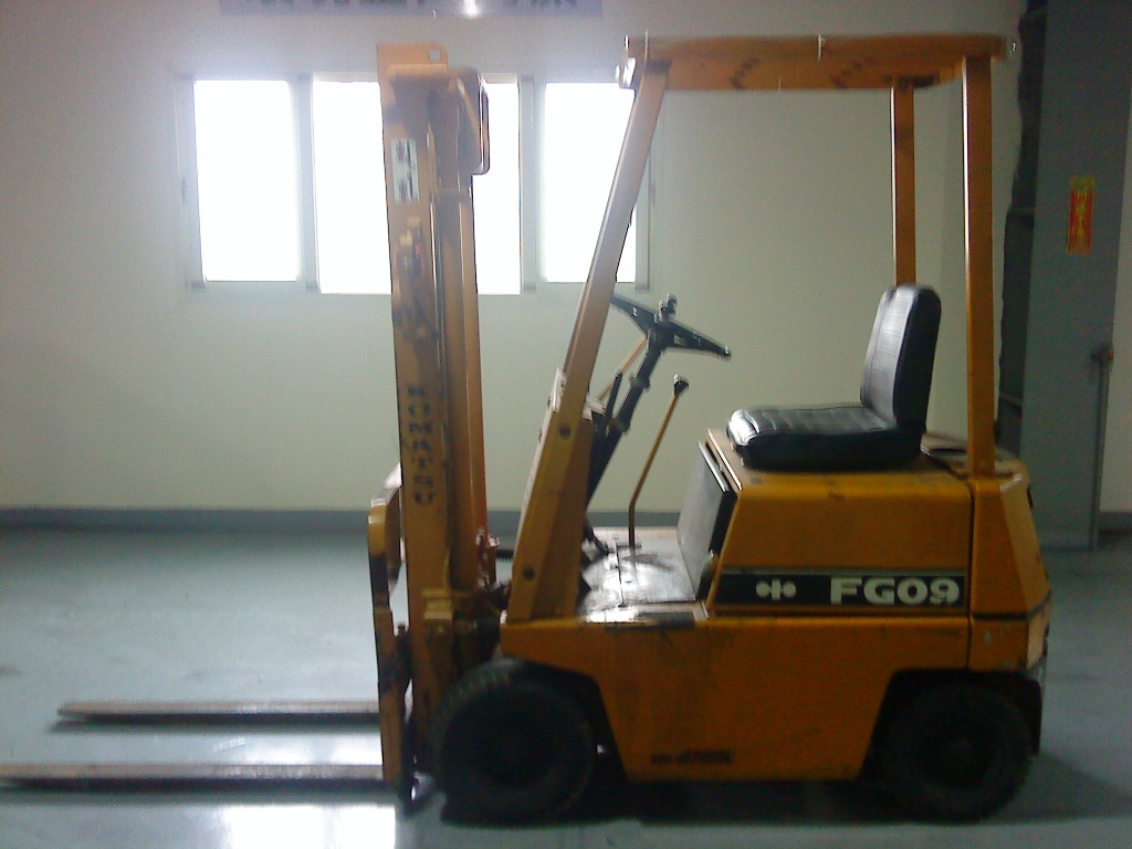 彰化中古堆高機-29.小松FG0.9頓-05