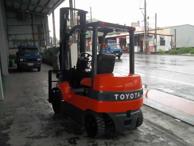 彰化中古堆高機-09.豐田7FB2.5頓-02