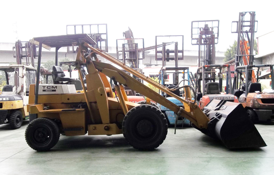 彰化中古堆高機-鏟斗機