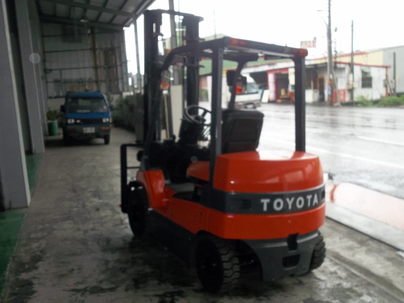 彰化中古堆高機-09.豐田7FB2.5頓