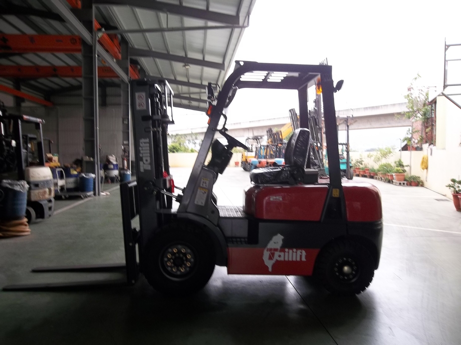 彰化堆高機買賣-全新台勵福