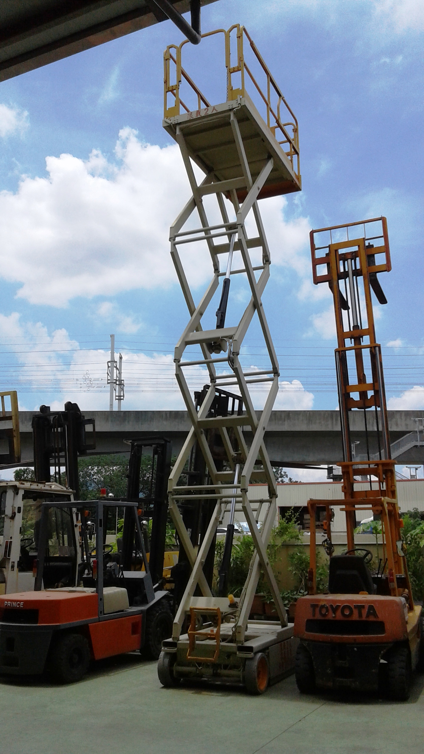 彰化堆高機-高空作業台車