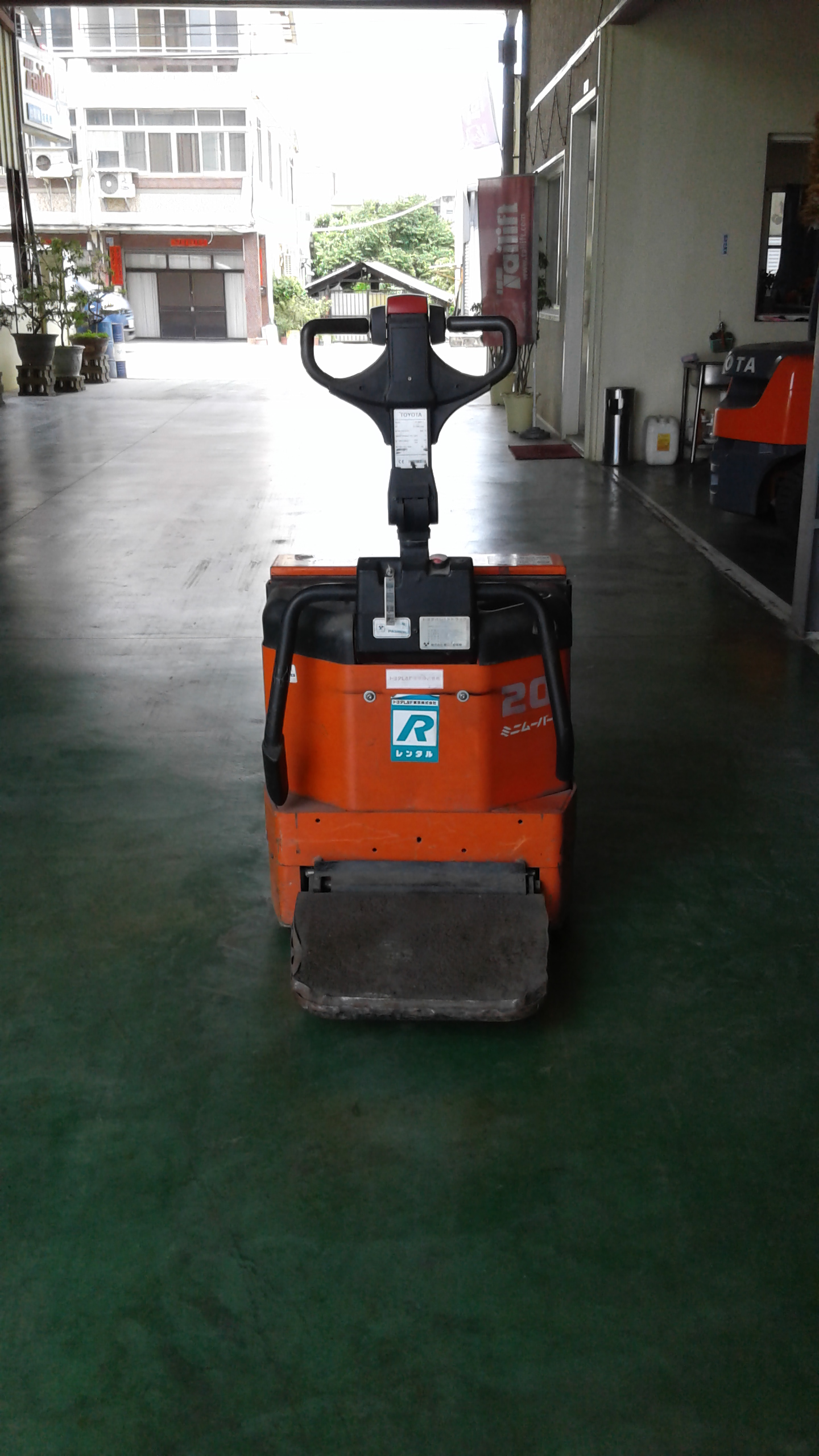 彰化堆高機-自走式電動拖板車