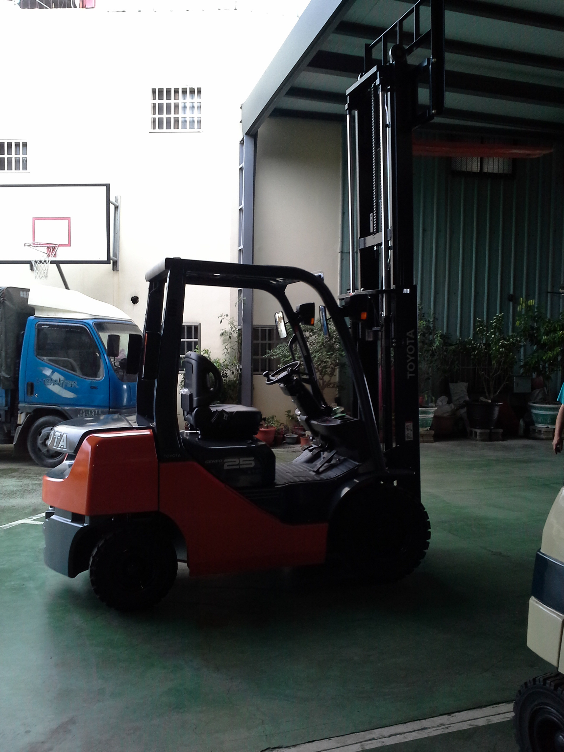 彰化堆高機買賣-豐田FD25