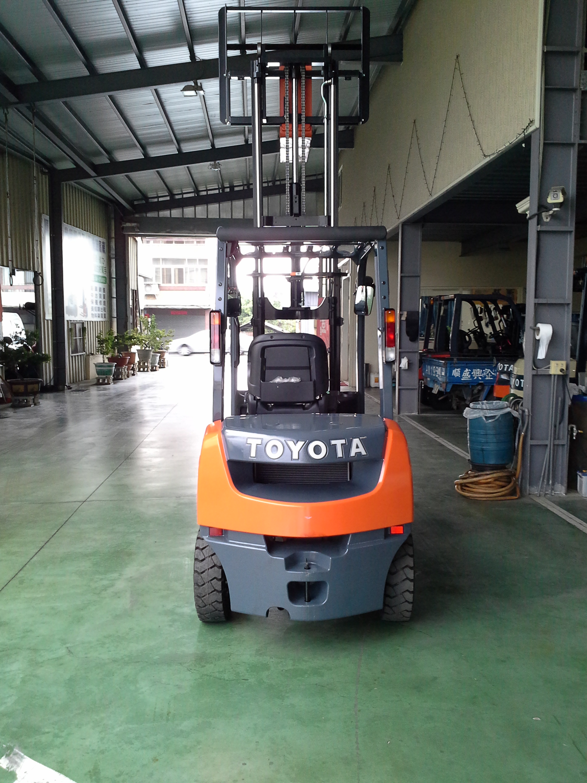 彰化堆高機買賣-豐田FD25