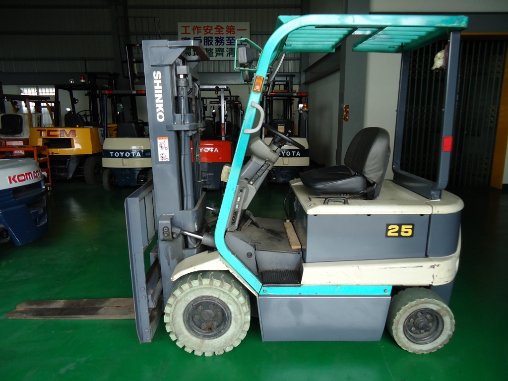 彰化中古堆高機-25.神岡FB2.5t-04