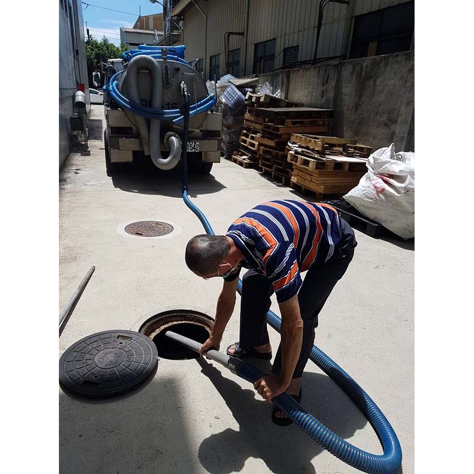 師傅到工業區抽水肥