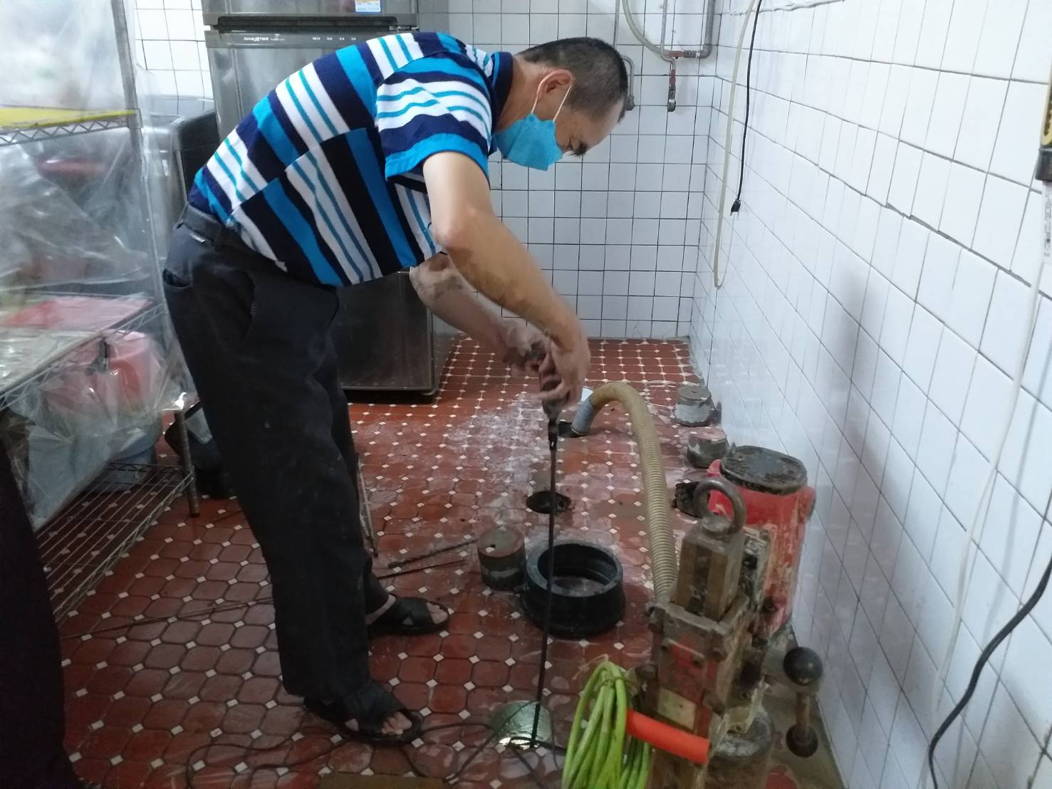 尋測化糞池+處理糟間格