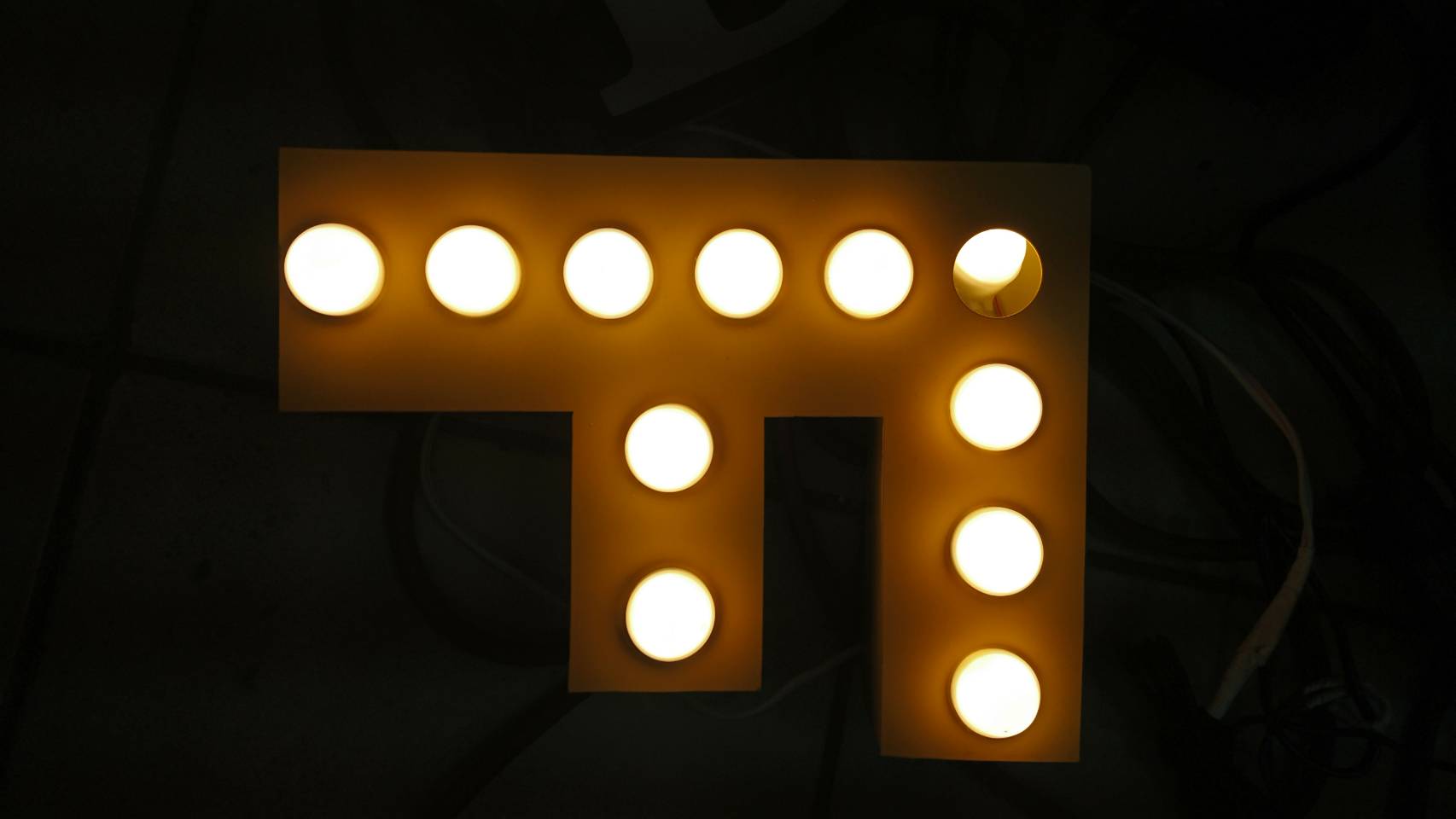 階梯廣告招牌施工案例-立體燈泡發光字招牌,美式復古廣告招牌,台北市立體燈泡發光字招牌,新北市立體燈泡發光字招牌,台北市廣告招牌