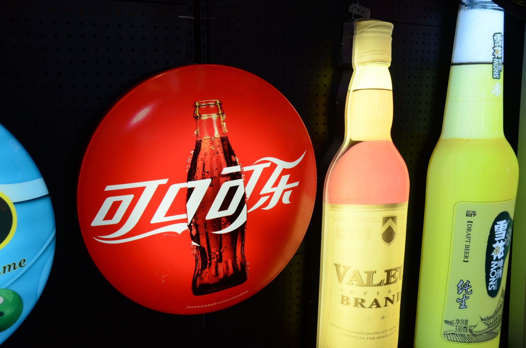 超薄燈箱招牌(台北市廣告招牌階梯廣告招牌)