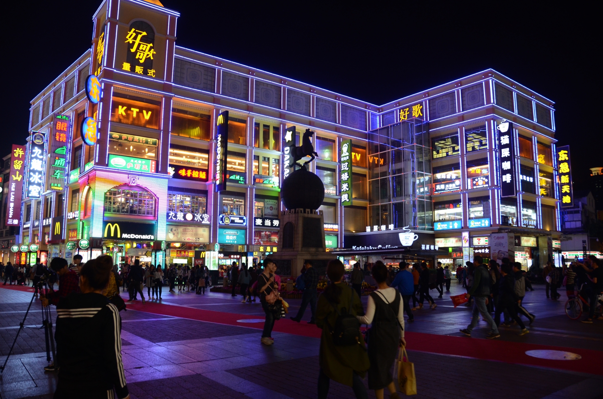 LED全彩工程(台北市廣告招牌階梯廣告招牌)